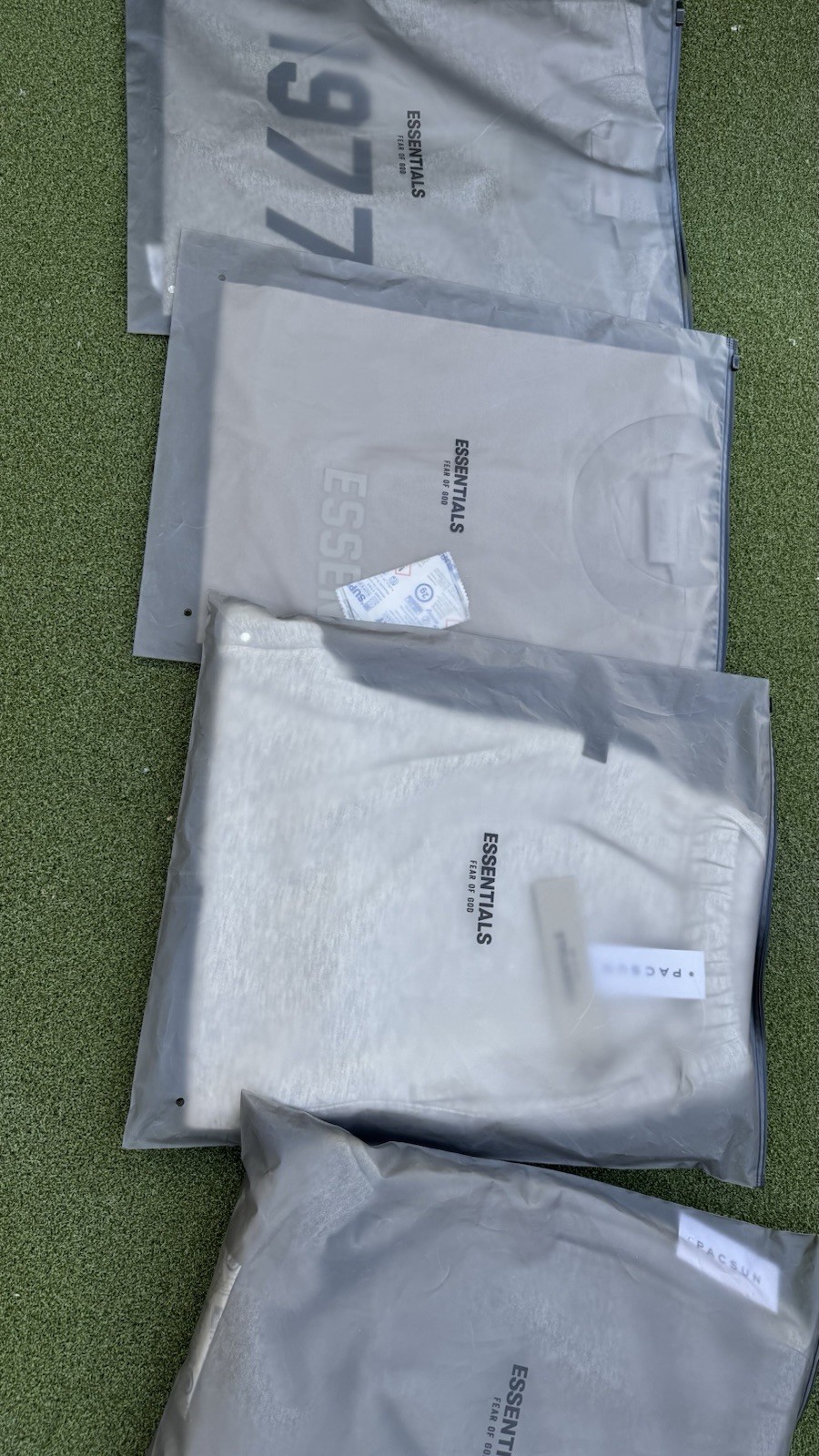 Essentials Fear of God Gray Logo Crewneck Fleece Sweatshirt Men’s Size M