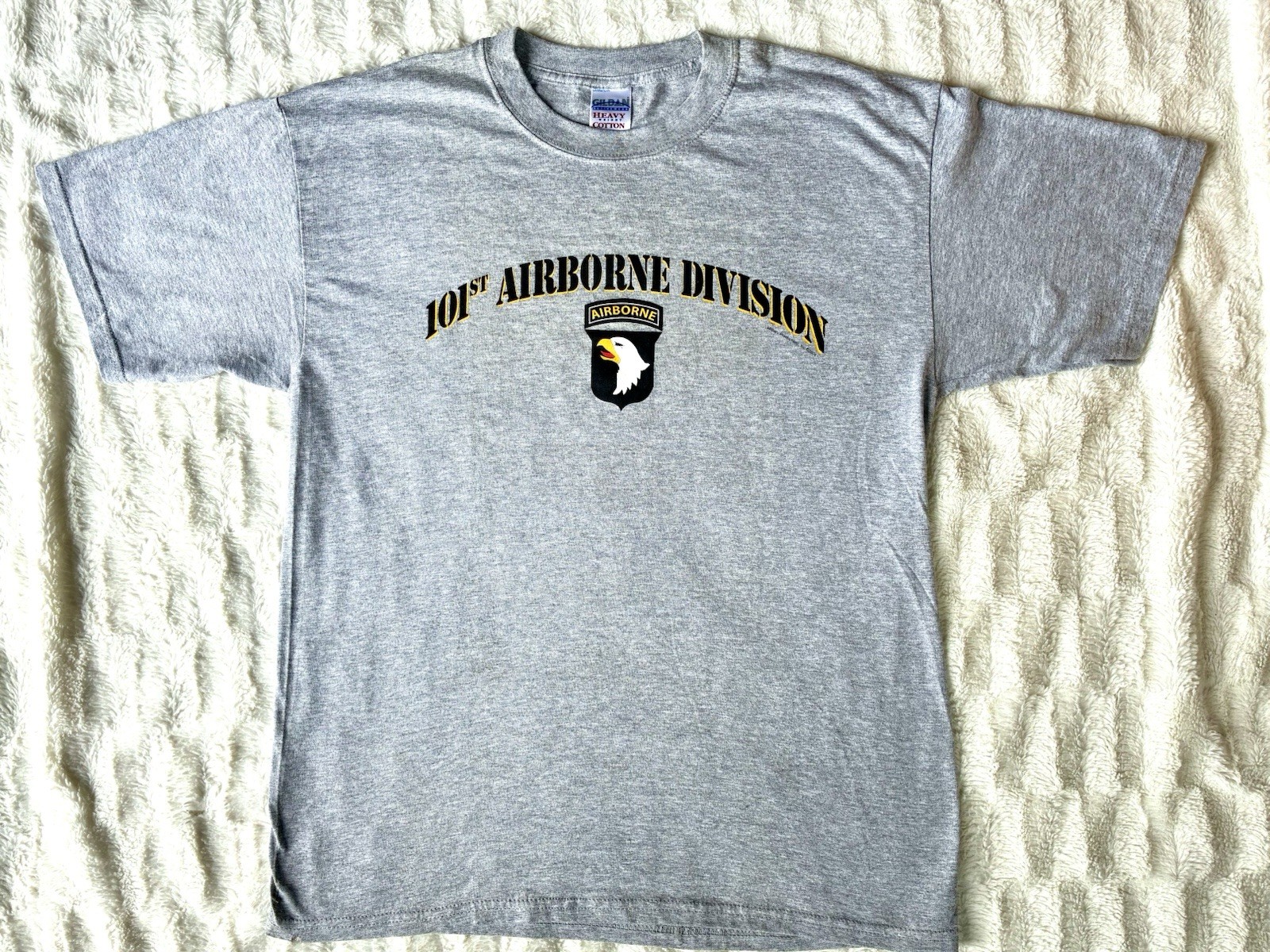Vintage 101st Airborne Division TShirt (L)
