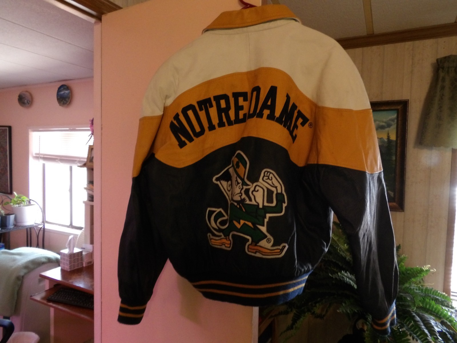 VTG College Phase Varsity Jacket Mens M Yellow Notre Dame Fighting Irish Leather