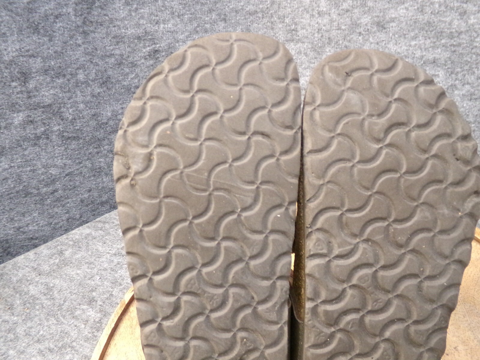 Birkenstock Womens Gizeh Brown Bronze Birko-Flor Thong Sandals Size 38 US 7 Reg.