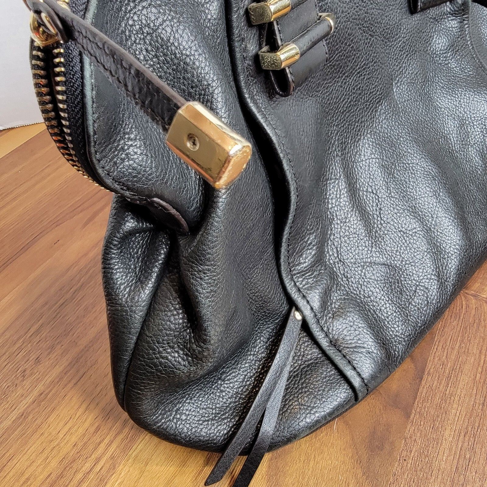 B. Makowsky Black Pebble Genuine Soft Butter Leather Shoulder Bag Zip Close EUC