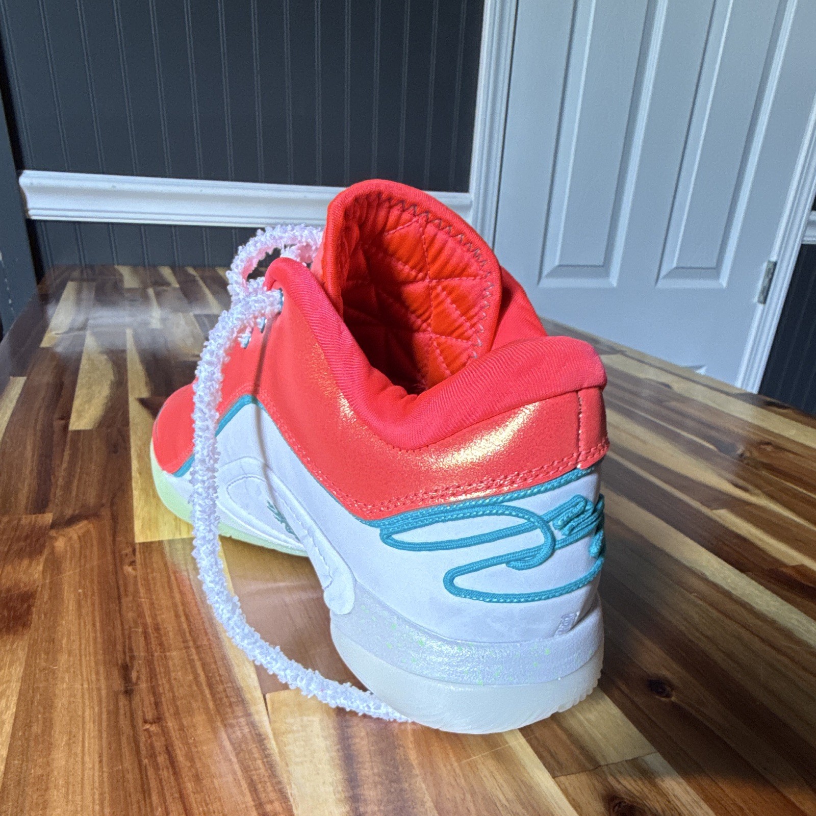 Nike LeBron 22 Christmas – Men’s Size 10 – HV5148-600 – Red/Teal