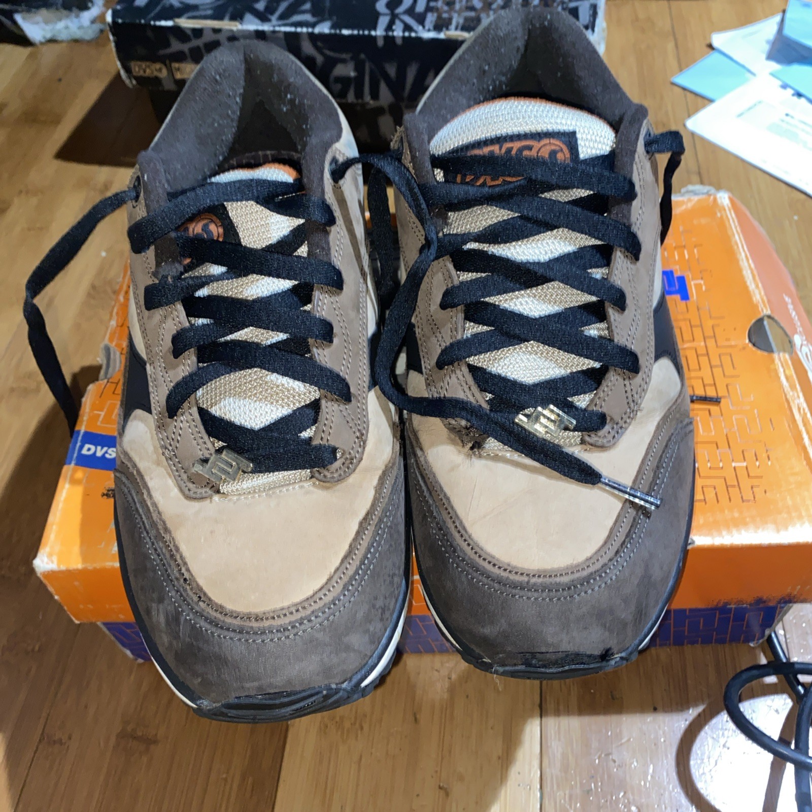 DVS Huf 4 Run Brown khaki rust Size 10 Brand New Keith shoes & box