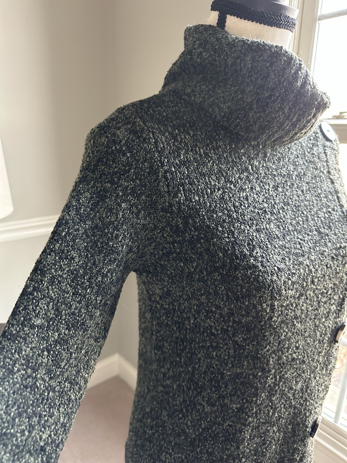 Woman’s Olive green sweater Turtle Neck Cowl Neck Size Small #scandi