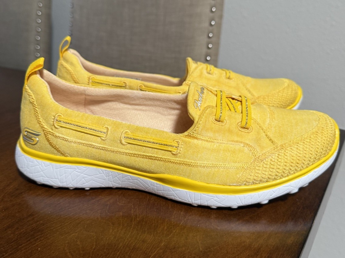 Skechers On The Go Flex Top Notch Shoes Womens 8 Slip-in Sneakers Yellow Comfort