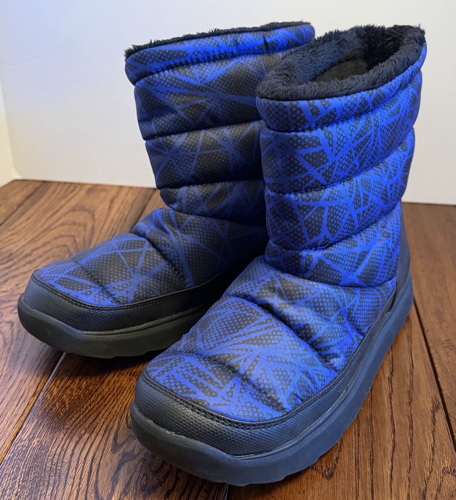 Size 9 M Kohl’s Tek Gear Snow Moon Boots Blue Nylon & Faux Fur Lining Excellent