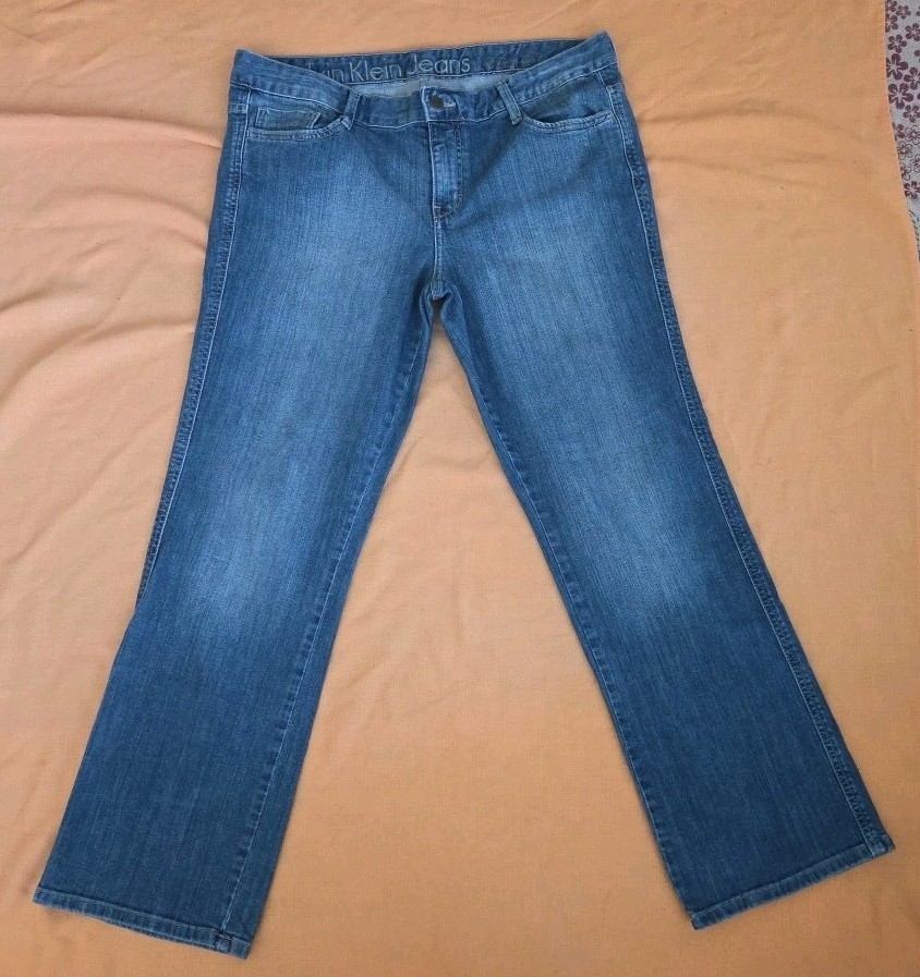 Calvin Klein Women’s Jeans Lean Boot Size 32 14 Button Flap Back Pockets