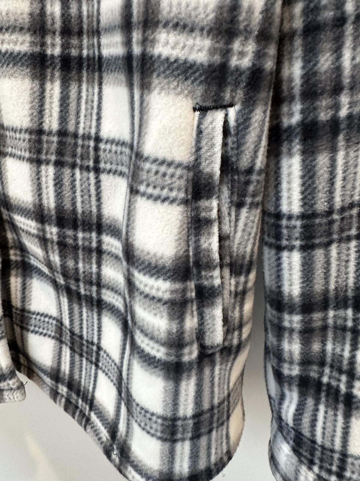 Sage Collective Gray Plaid Thick Sherpa Lined Fleece Shacket – Women’s Medium