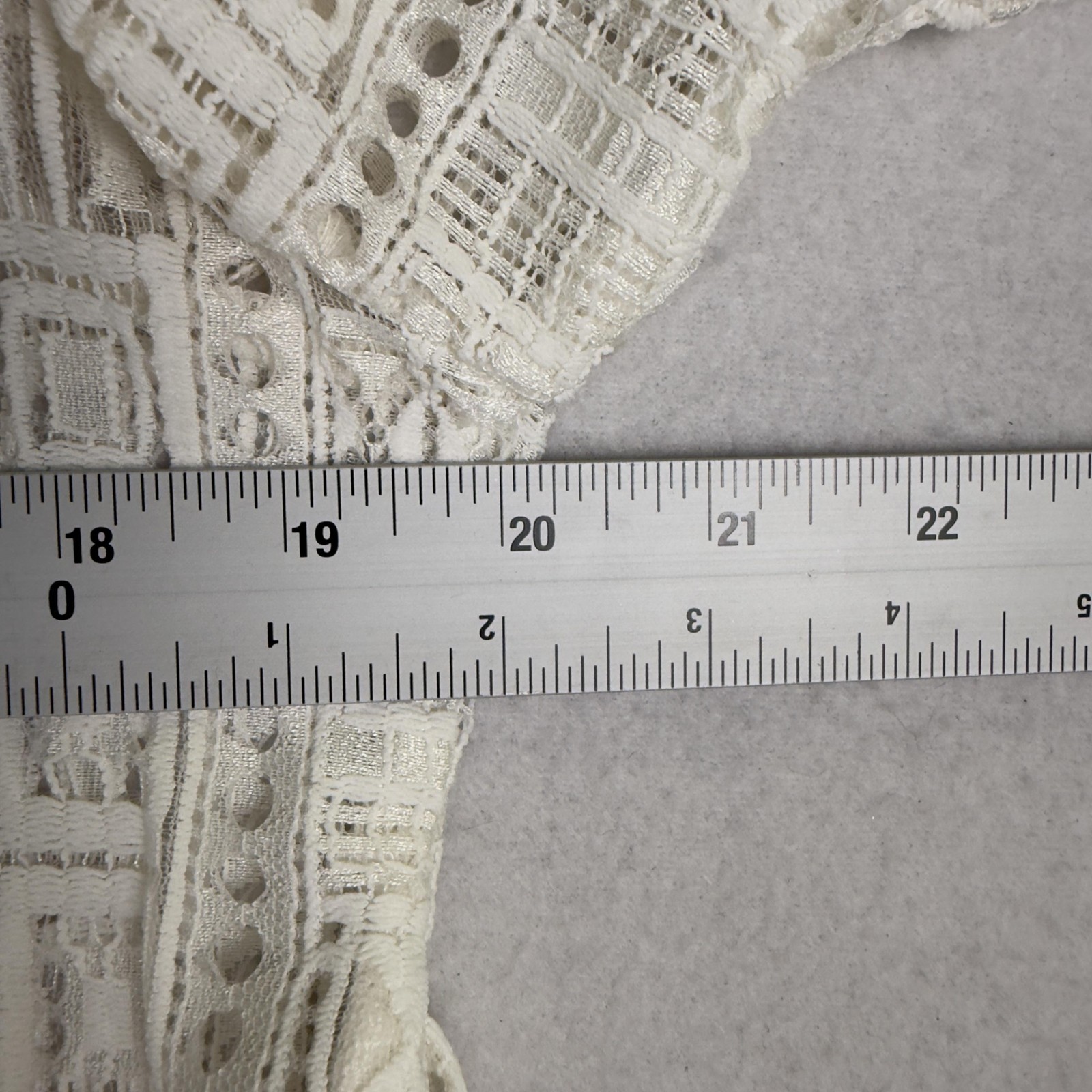 BCBGMAXAZRIA Lace Peasant Top Boho Crochet Bell Sleeve Sheer White Sz M