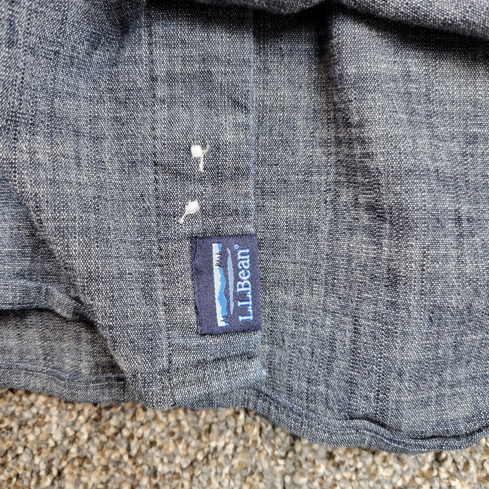 LL Bean Chambray Shirt Mens 2XL Blue Long Sleeve Pocket Slightly Fitted Stretch