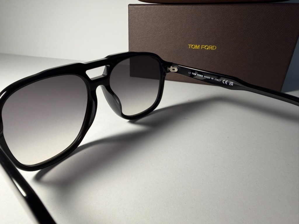 Tom Ford Raoul FT0753 01B Shiny Black Gradient Smoke 62 mm Men’s Sunglasses