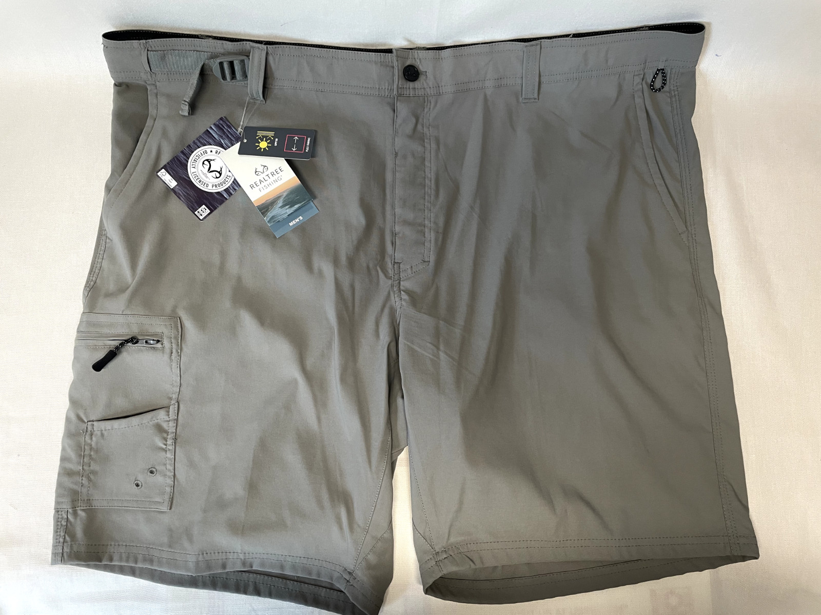 REALTREE FISHING Men’s Hybrid Flex Fabric Shorts Water Repellent UPF 30 Pockets