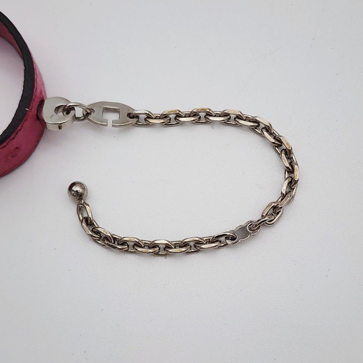 HERMES Nomad Glove Holder Ostrich Leather Silver Hardware Pink 3.5cm Diameter