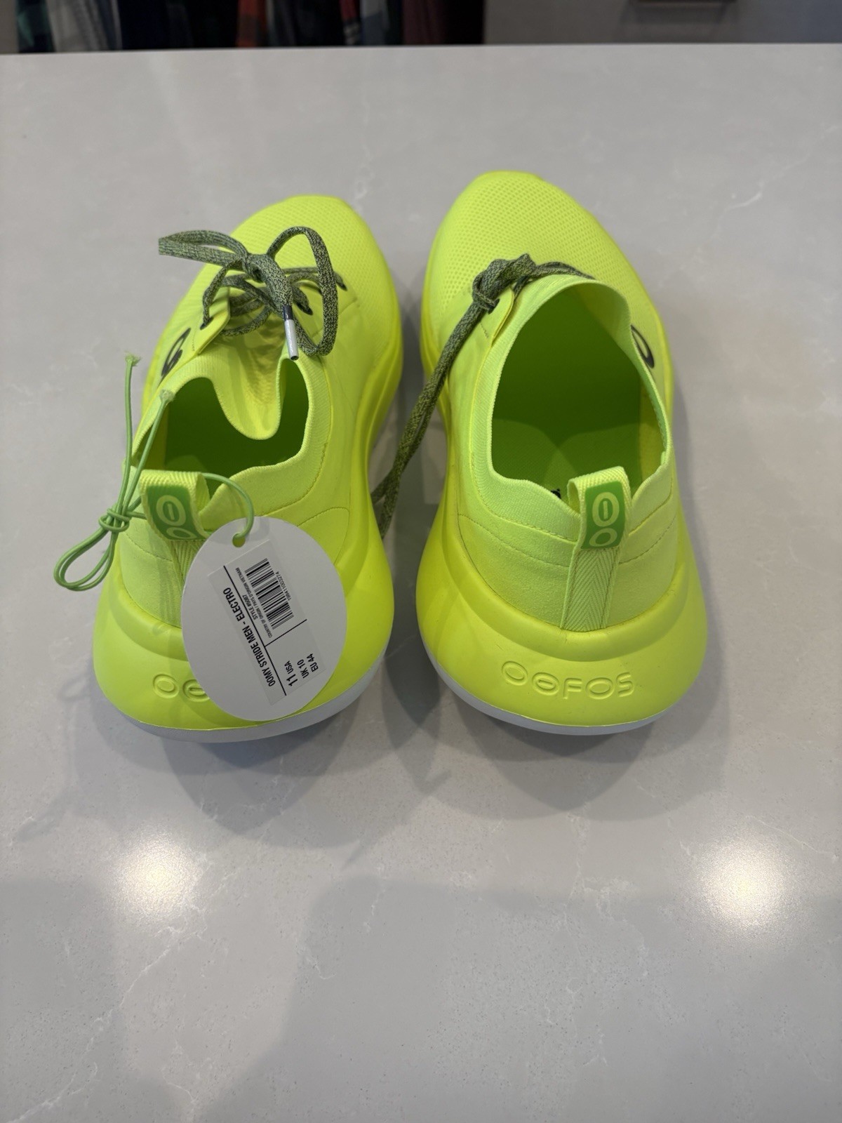 Brand New Men’s Oofos Oomy Stride Electra Size 11