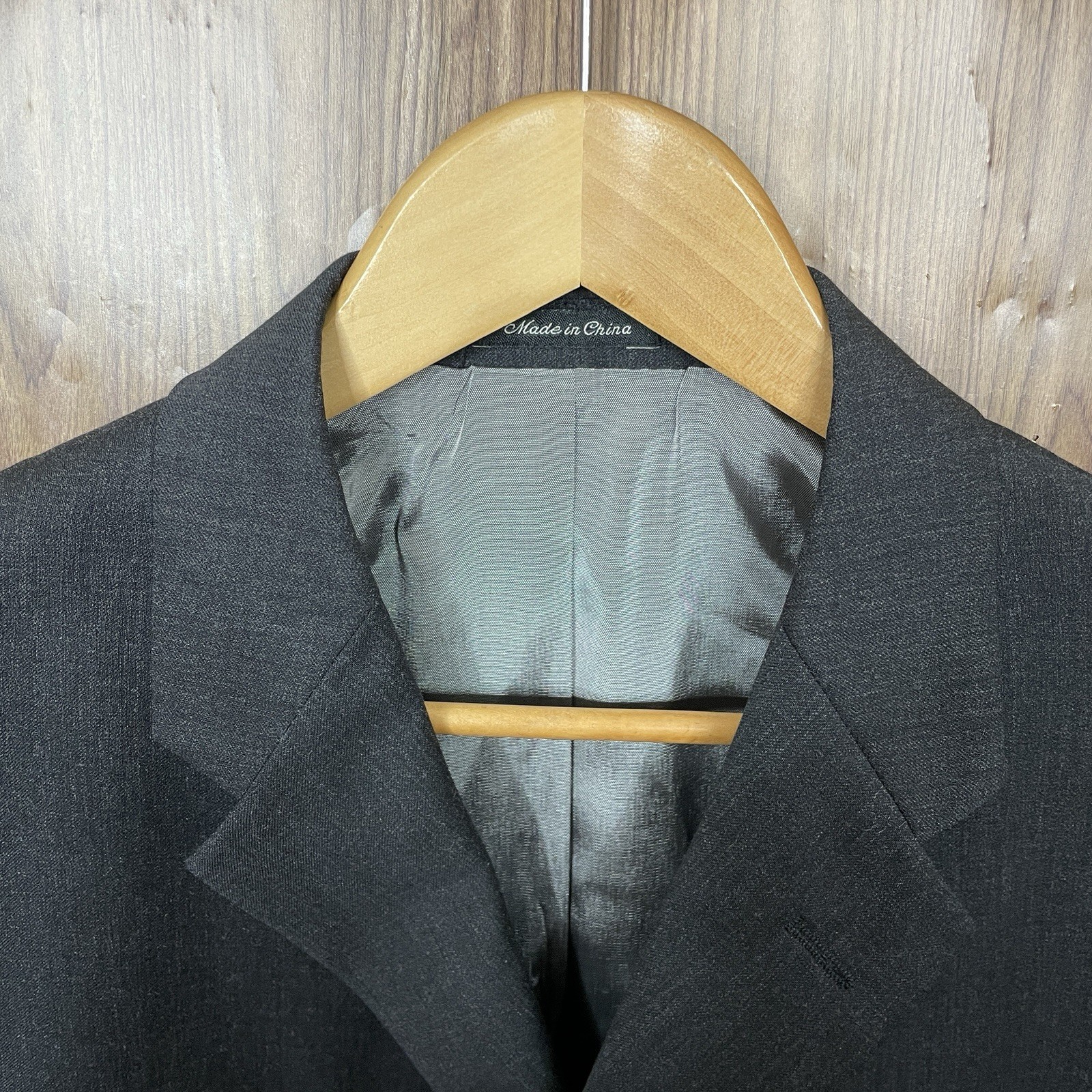 Axcess 2 Piece Suit Mens 40R 32×30 Dark Gray Solid 100% Wool Three Buttons Pants