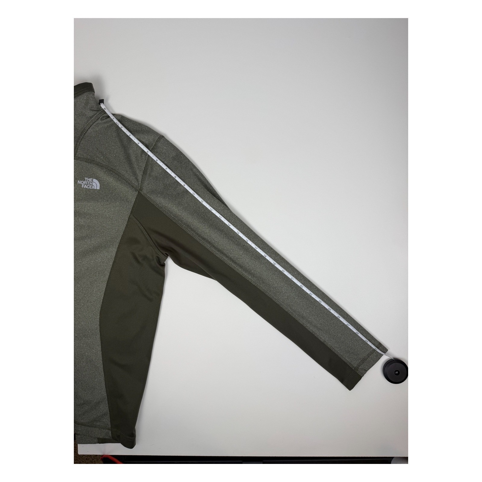 The North Face Men’s Large Olive Gray 1/4 Zip Performance Pullover