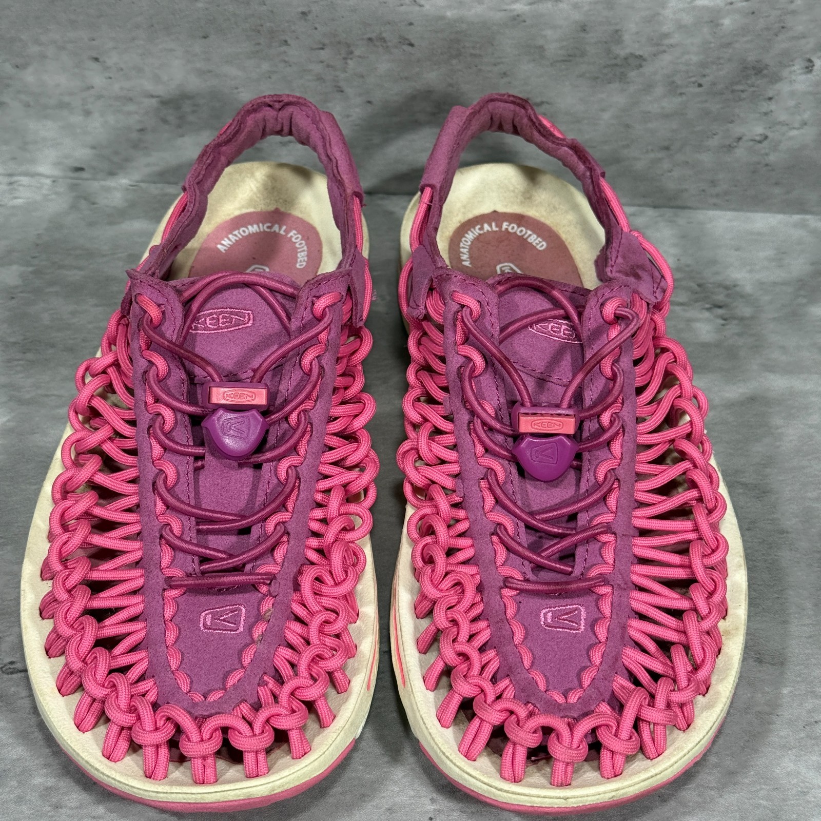 KEEN Uneek Pink Sandals Drawstring Closure Women’s Size 7