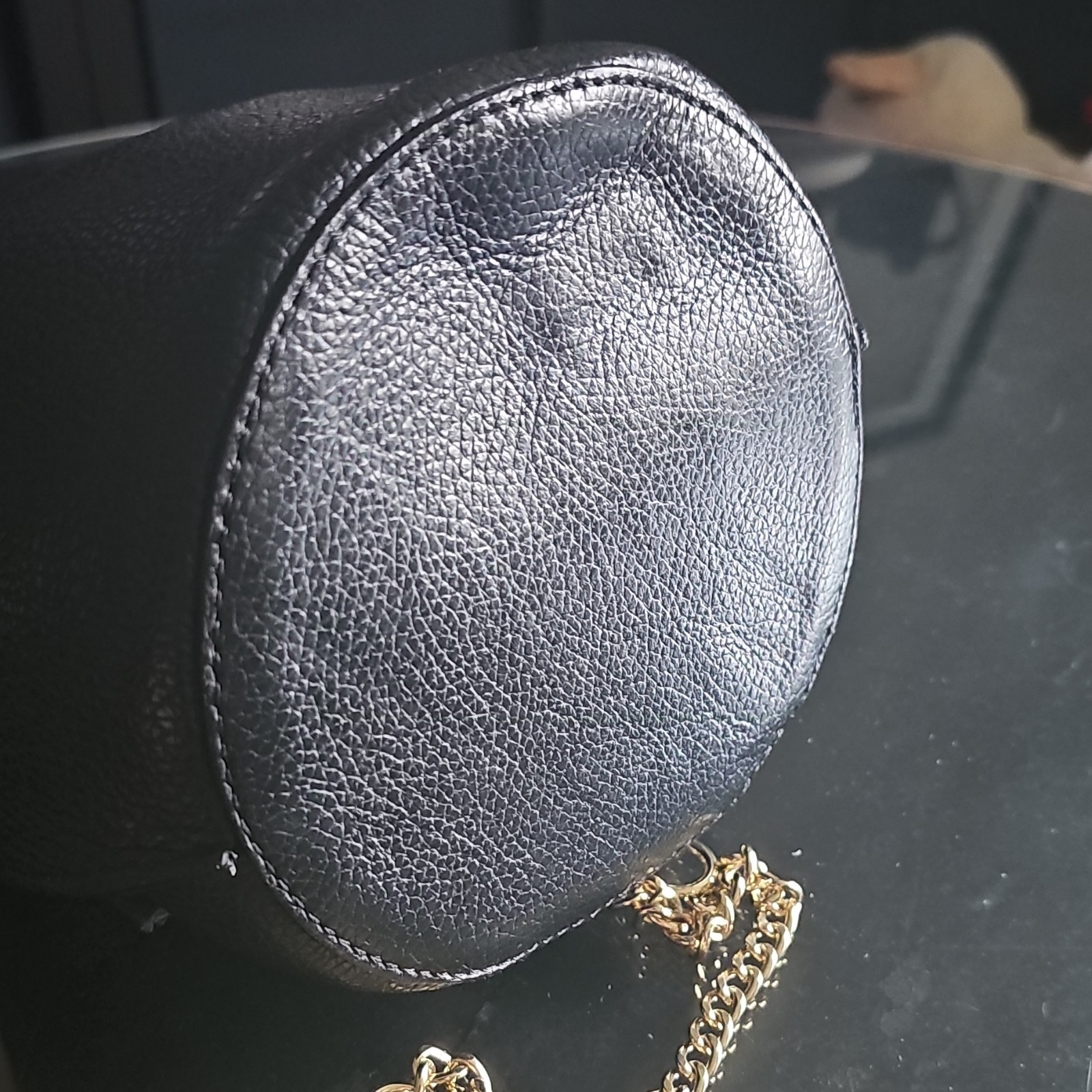 Anna Paola Black Pebbled Bucket Bag Drawstring w/ Gold Chain, Detachable Strap