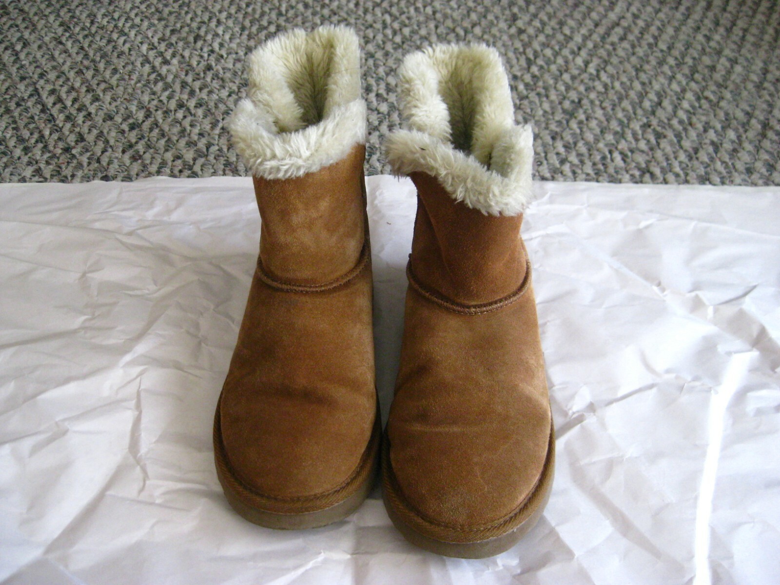 Style & Co. TinyTan Women´s Suede Winter Boots sz 6