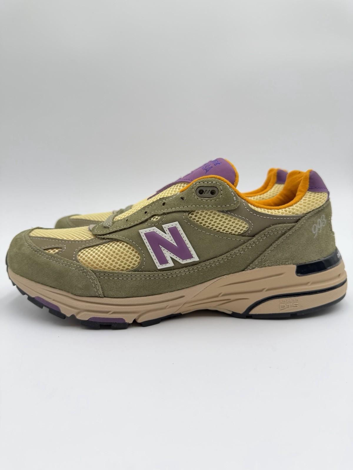 New Balance Men’s 993 Lifestyle Size 8.5 Green/Purple |U9930L|
