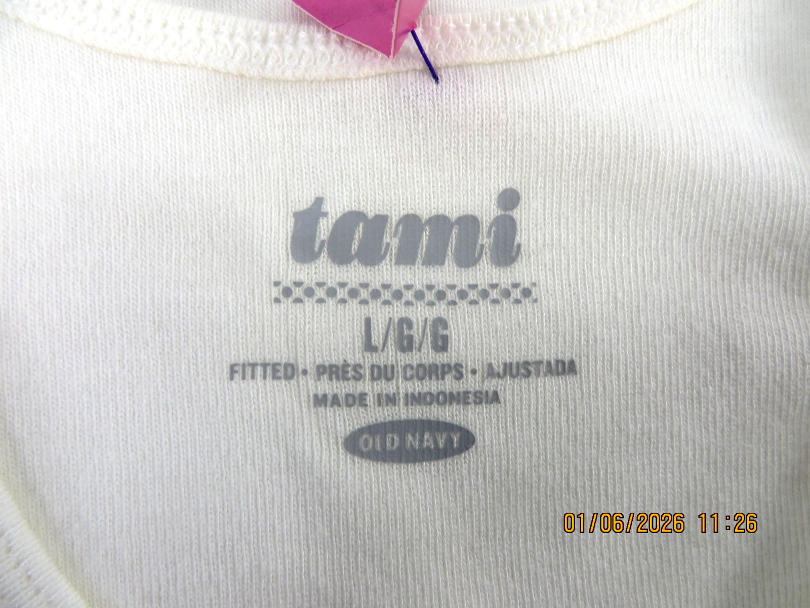 OLD NAVY TAMI FITTED SZ M/L White Super Soft Deep U-Neck Longer Tank Top Shirt