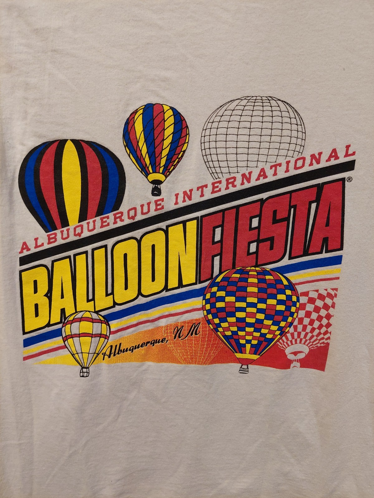 Hot Air Balloon Fiesta Raglan Shirt Size XL Albuqueque International White & Red