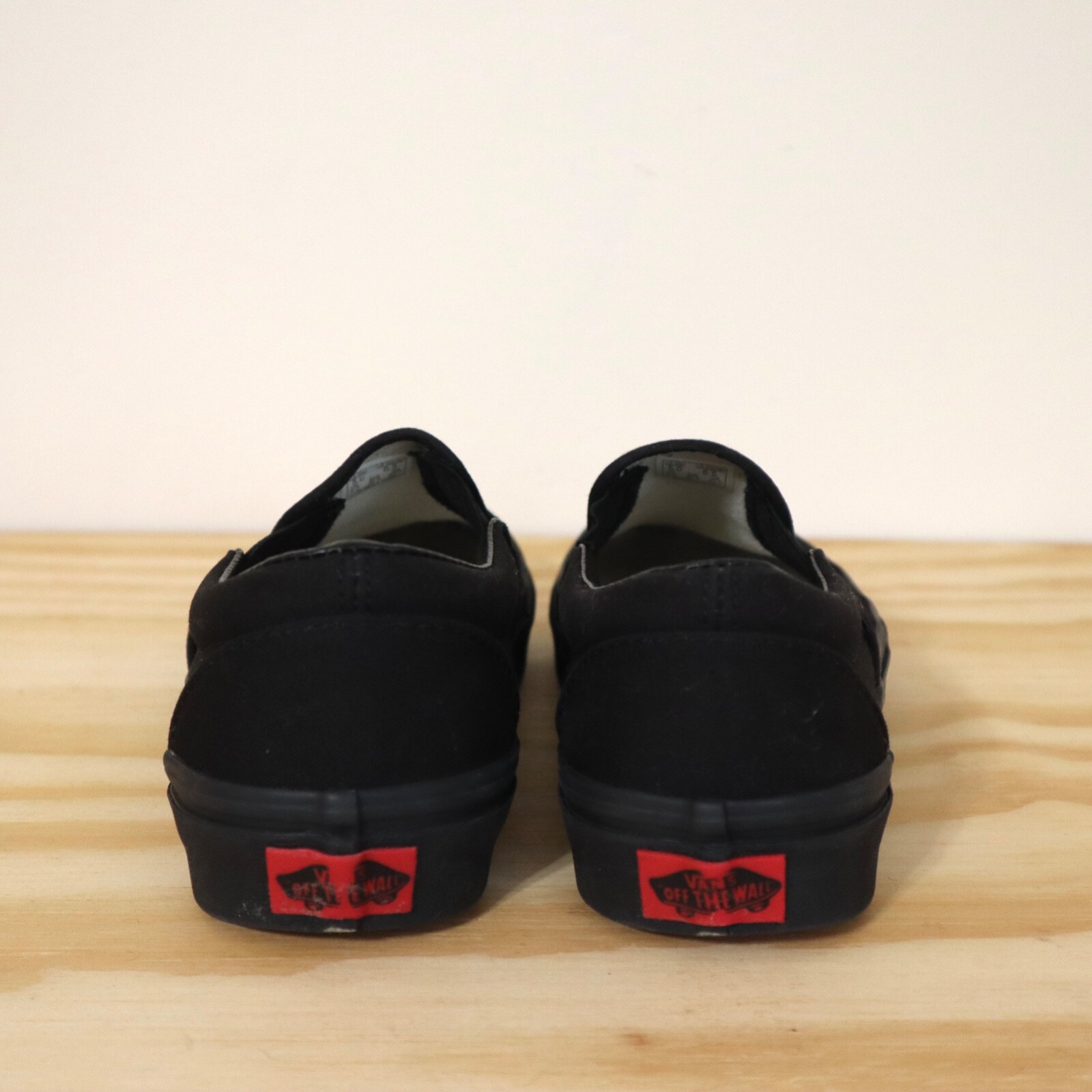 Vans Black on Black Sneakers Low Tops Size Women’s 6.5 Men 5