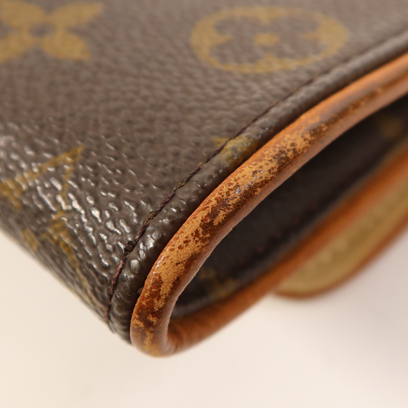 LOUIS VUITTON LV GHW Pochette Florentine Shoulder Bag M51855 Monogram Brown