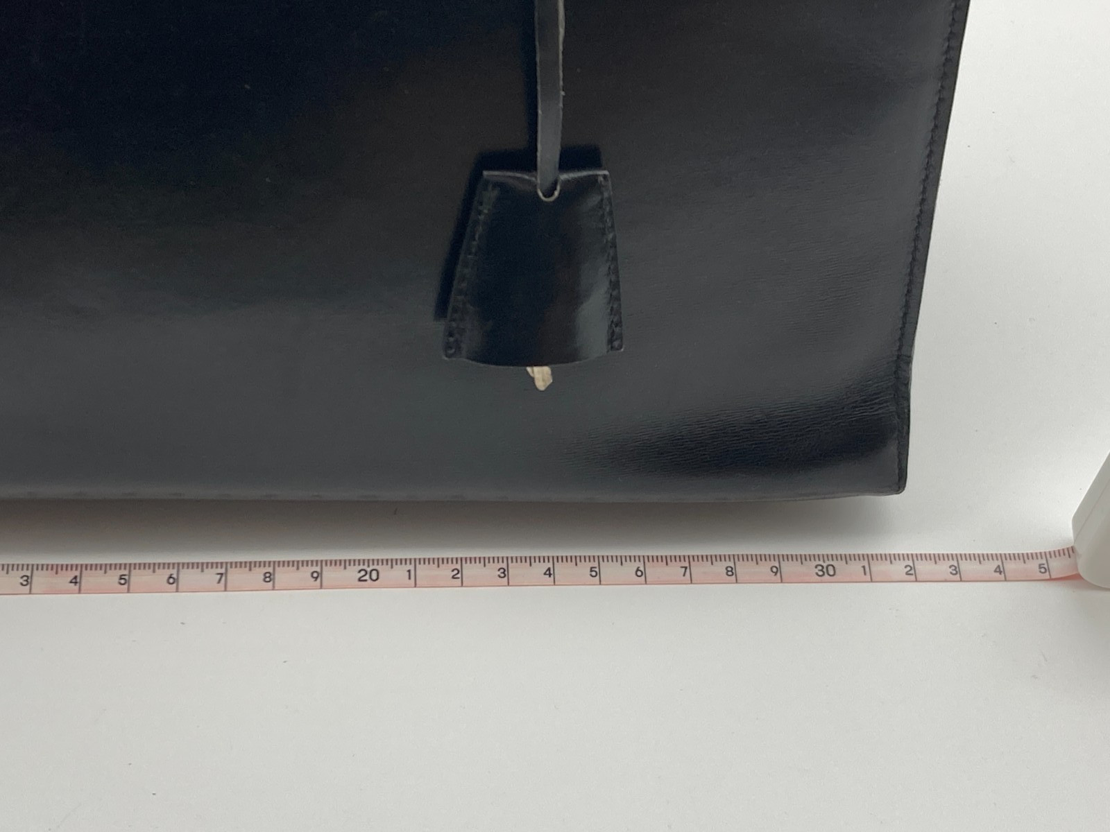 Bally Hand Top handle Bag Classic Black Leather 32cm Authentic