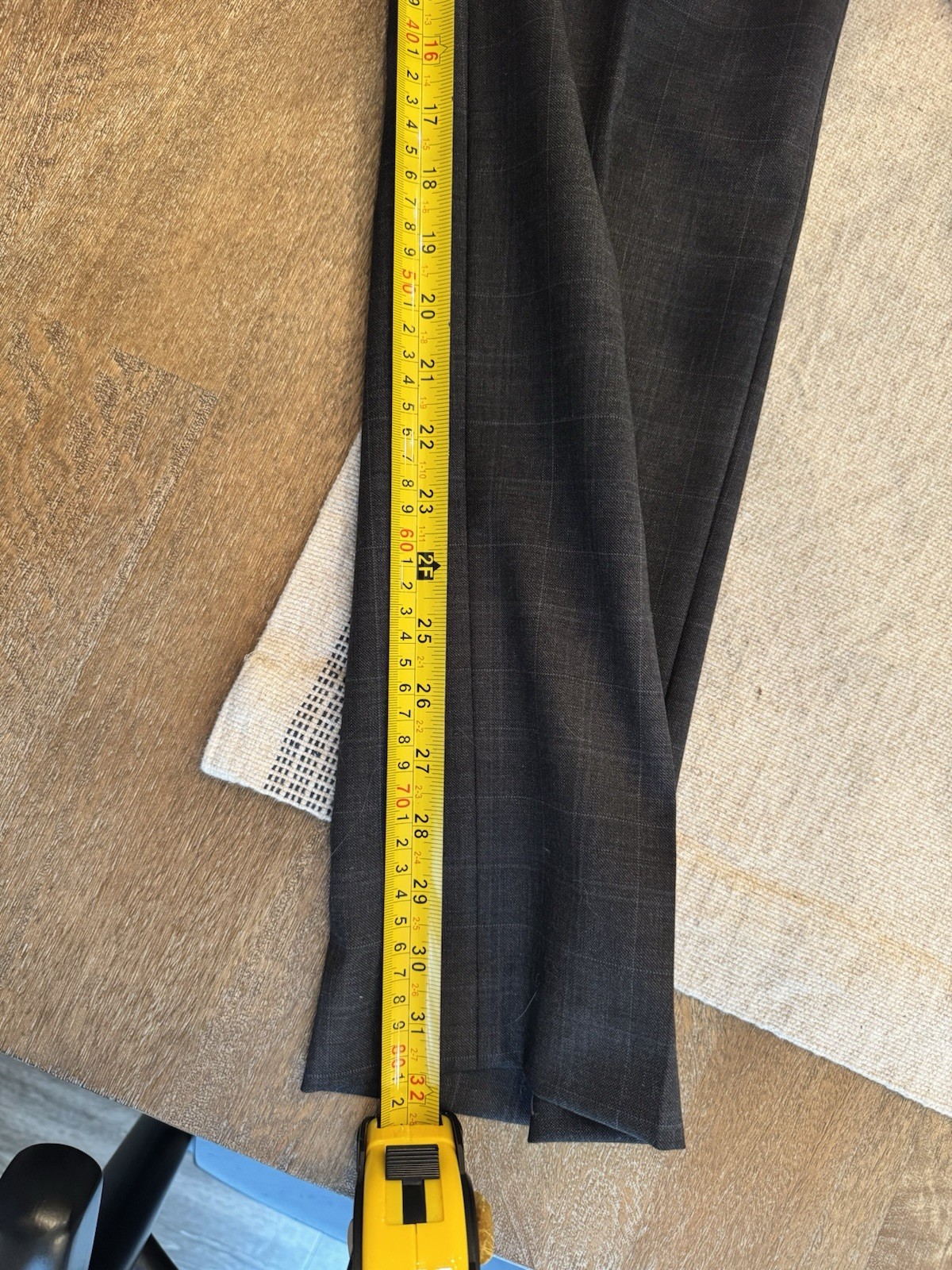 Tommy Hilfiger Men’s Dark Gray Check Slim Fit TH Flex Full Suit 40L / 32×32