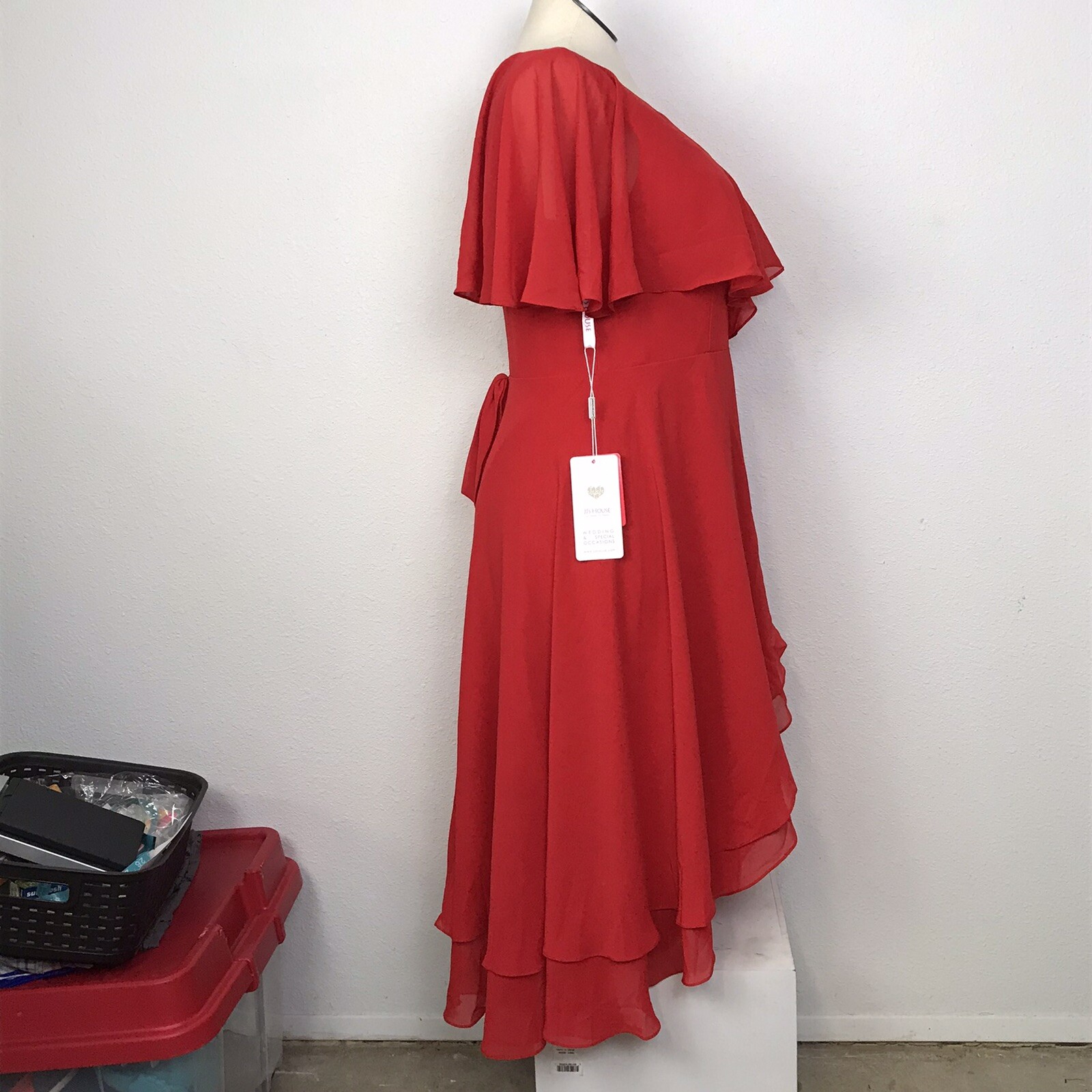 JJS House Sleeveless Asymmetrical Dress Women’s Size 14 Color Red V-Neck Hi-Low