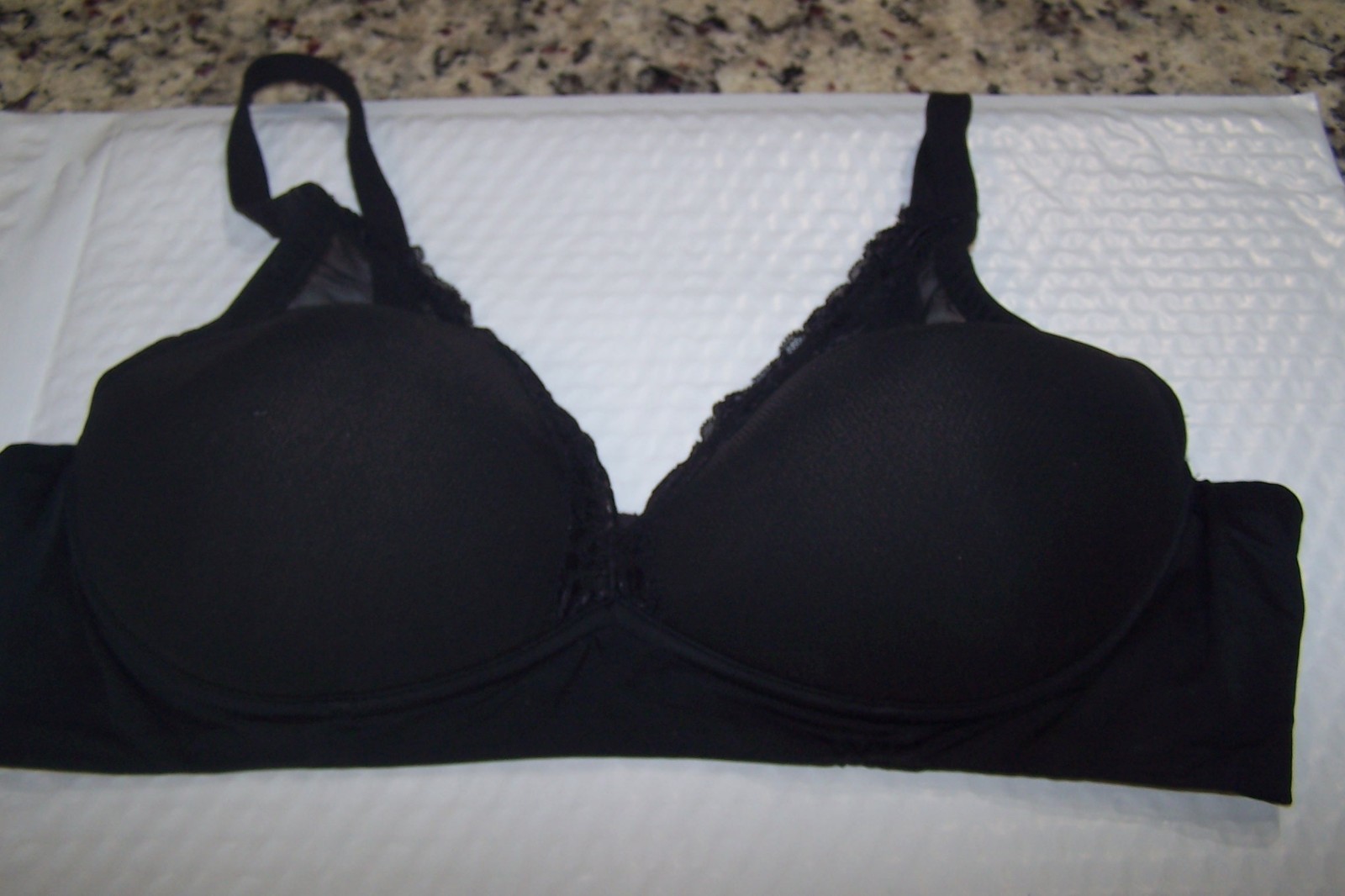 Warner’s Women’s Lace Escape Wire-Free Contour w/ Lift Bra RN3631A Black 40C