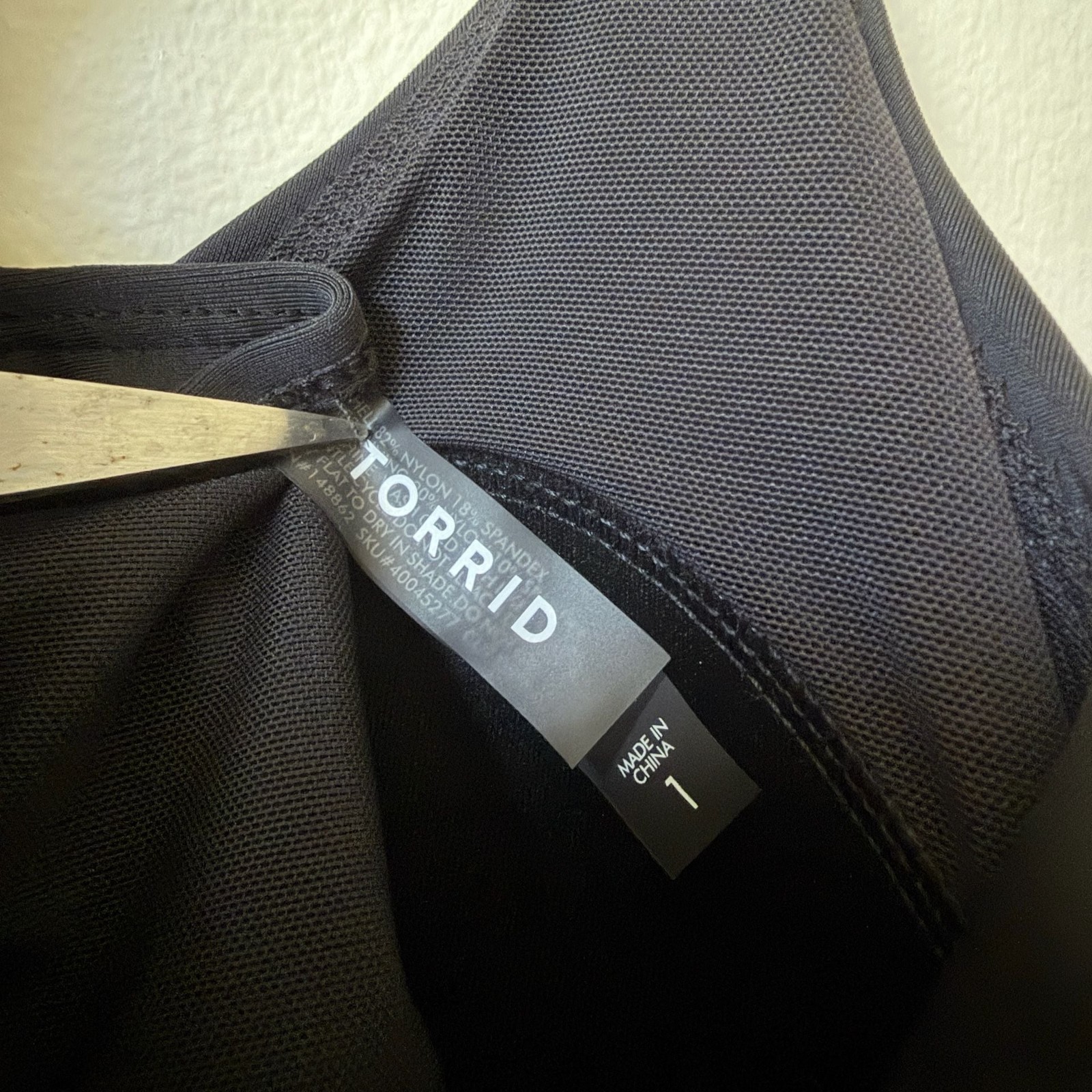 Torrid Black Wireless Strappy Back Babydoll Tankini Top Size 1
