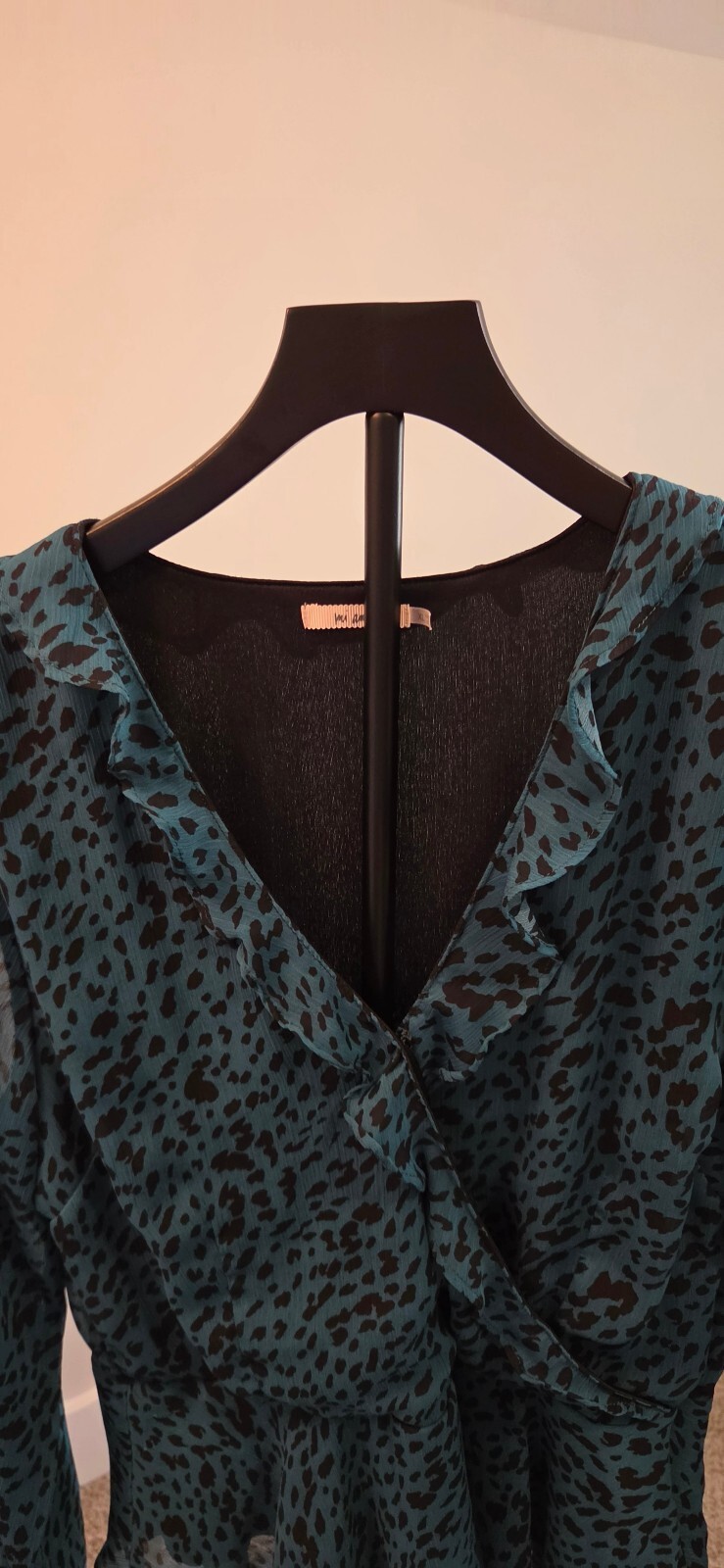 mi ami Women’s Long Sleeve Ruffled Wrap Blouse XL