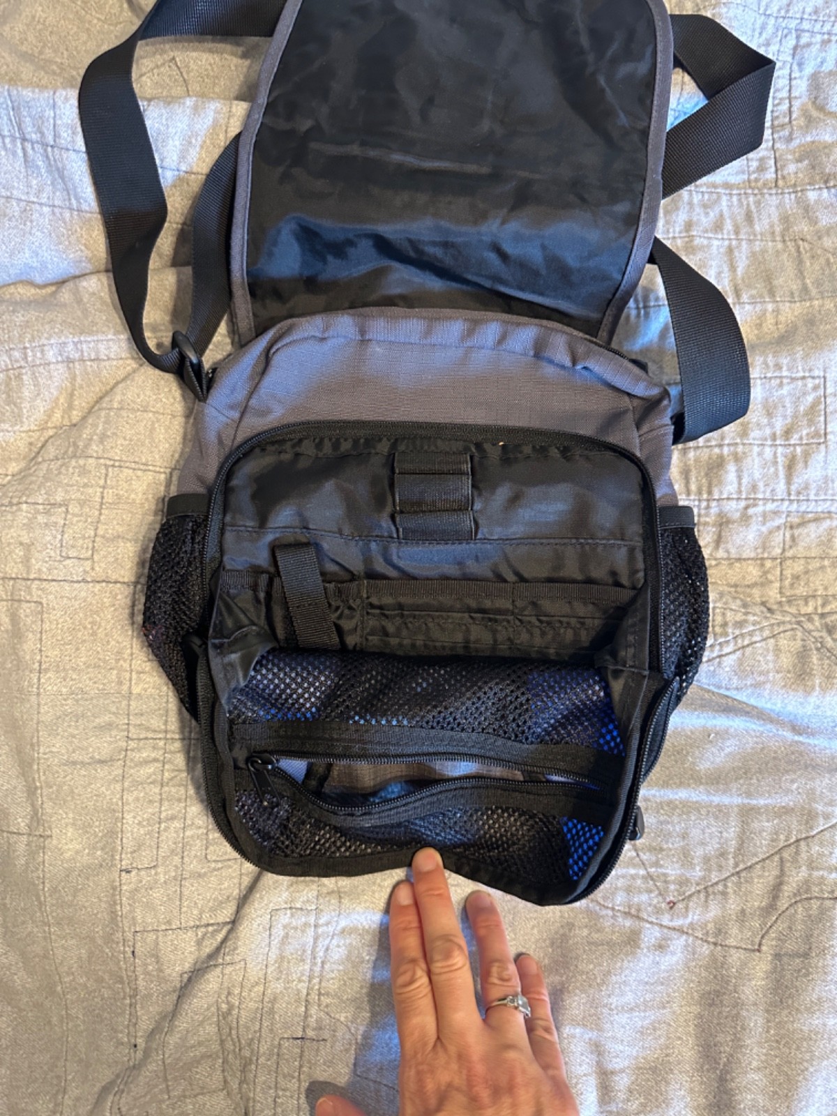 NWT Eddie Bauer cross body bag blue and black with multiple compartments.