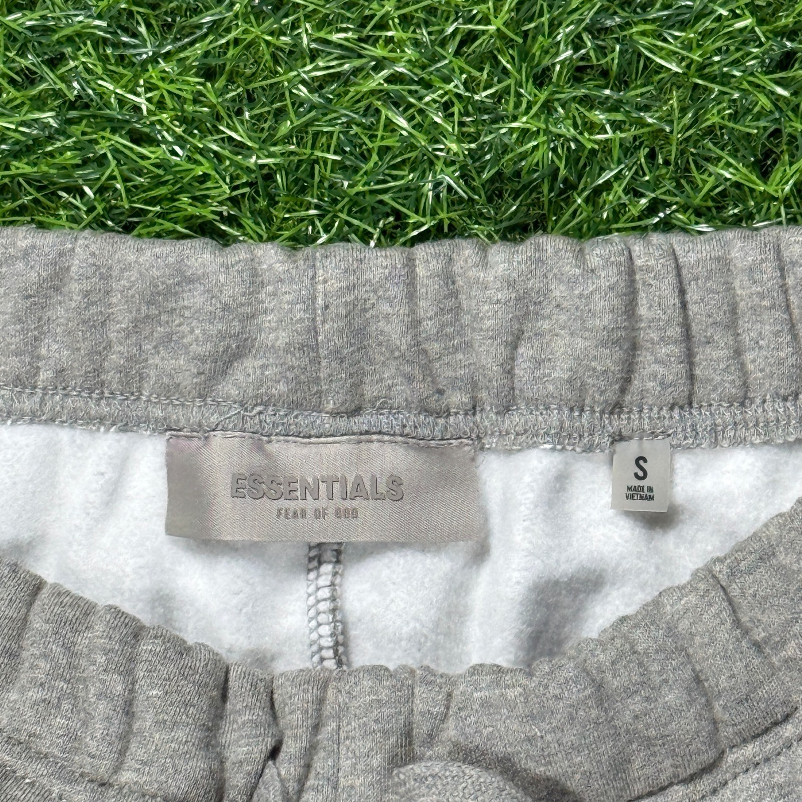 Fear of God Essentials Sweatpants Relaxed SS22 Dark Oatmeal Gray – (XS-XL)