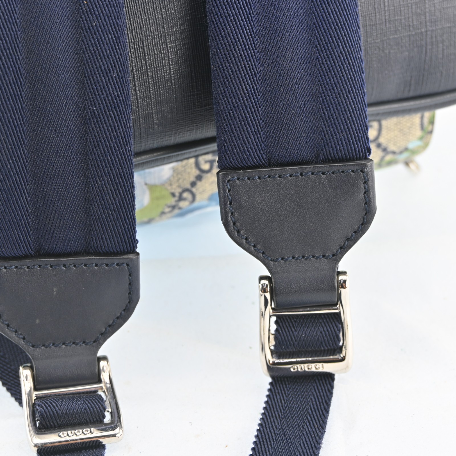 Auth GUCCI GG Blooms 546327 Beige Navy Multi PVC Leather Backpack C1765OO801