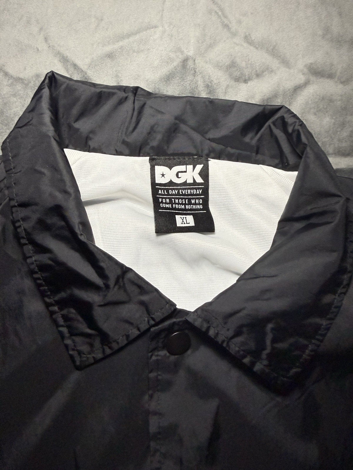 DGK Men’s Coach Jacket Snap Front Lightweight Graphic Print Black XL