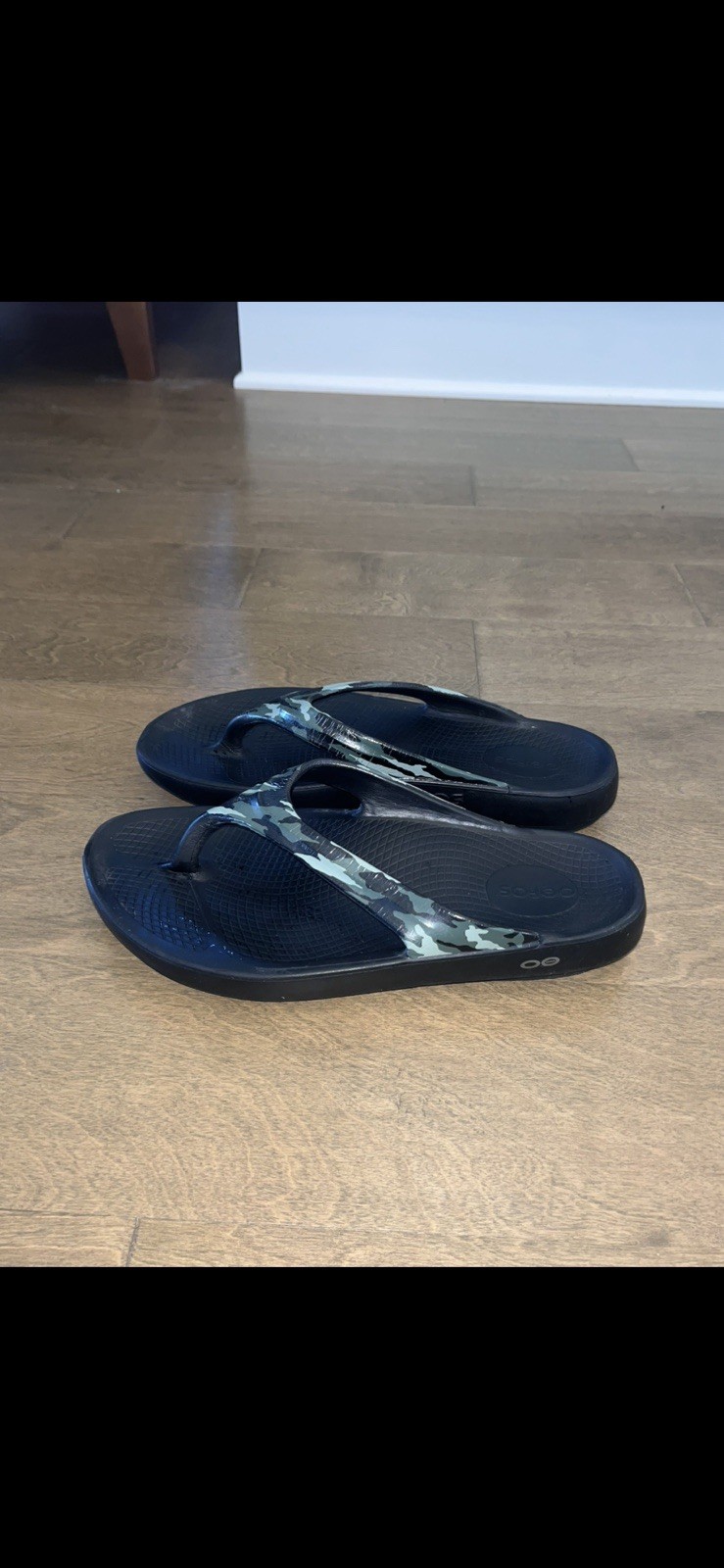 Oofos OOlala Thong Limited Women’s Size 11 Black Camo Thong / Recovery Sandals