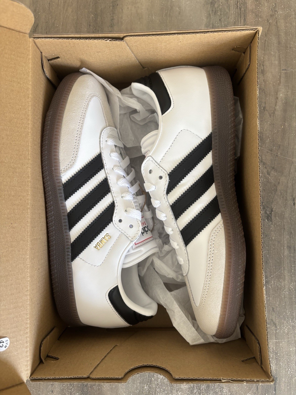 Size 9.5 – Adidas Samba Indoor Classic Cloud White Core Black Red Men IH6001 New