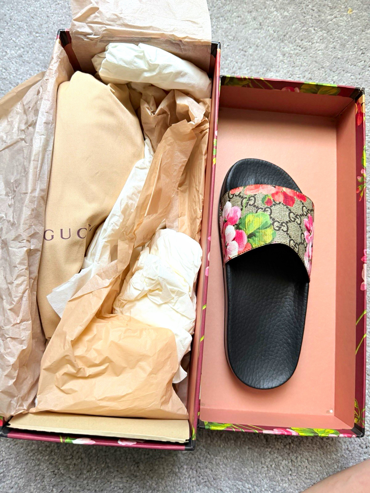 Gucci Women’s GG Logo Floral Leather Slide Sandals Black/Multicolor US 6