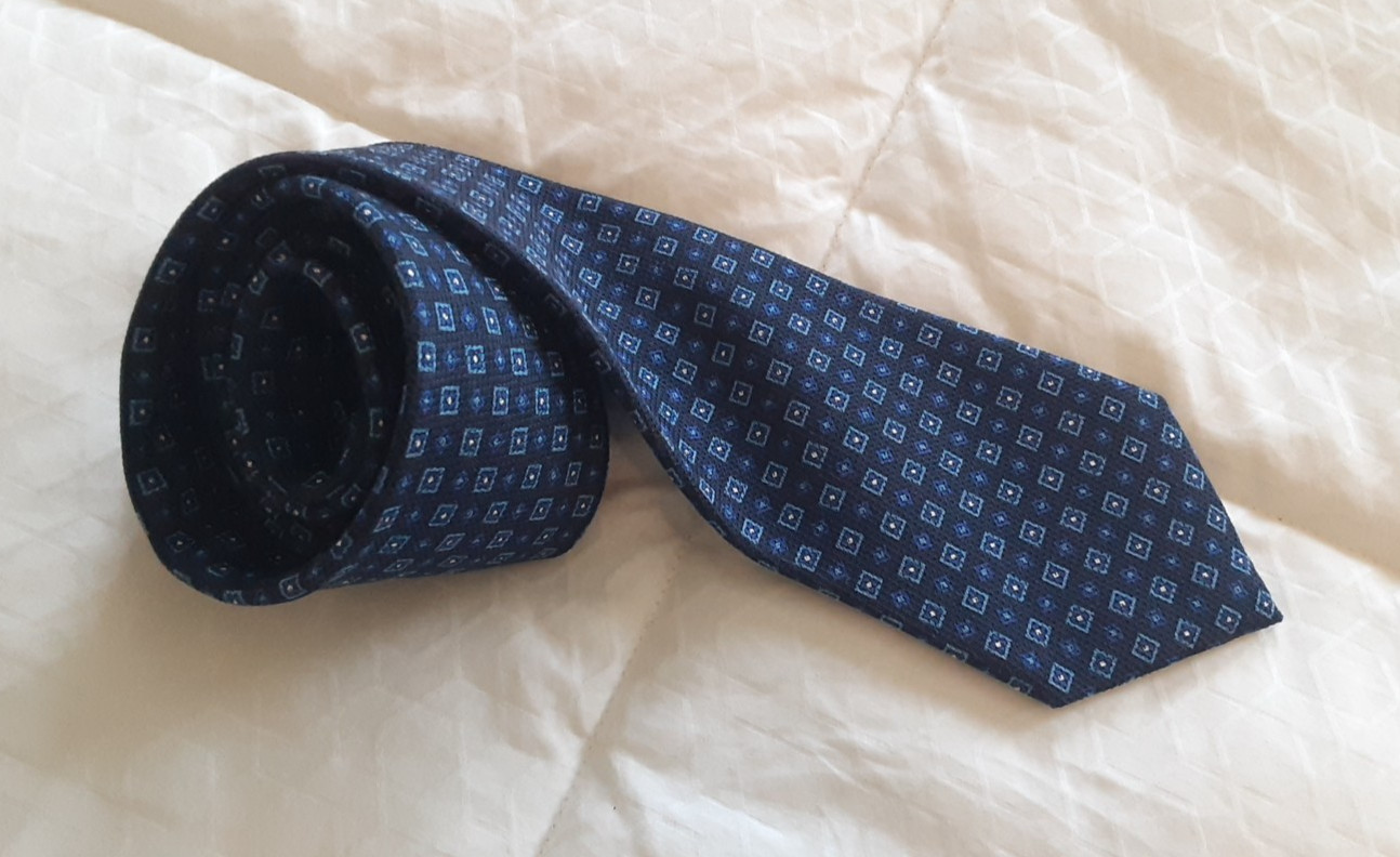 Brioni Silk Jacquard Tie 3.25″ x 61″ Navy Blue Foulard Handmade in Italy