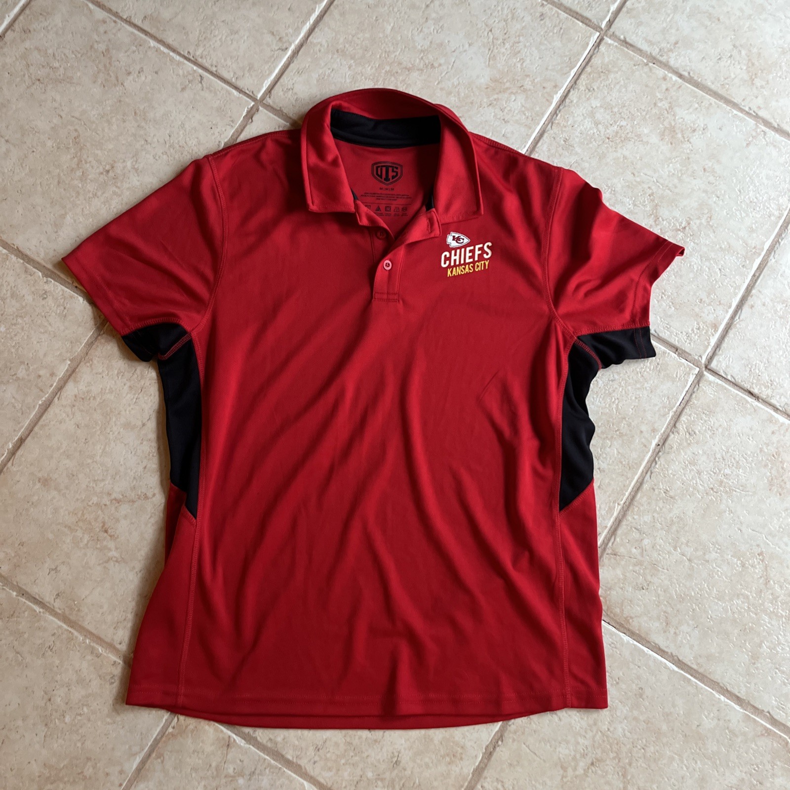kansas city chiefs football performance red with black Polo shirt size med NWOT