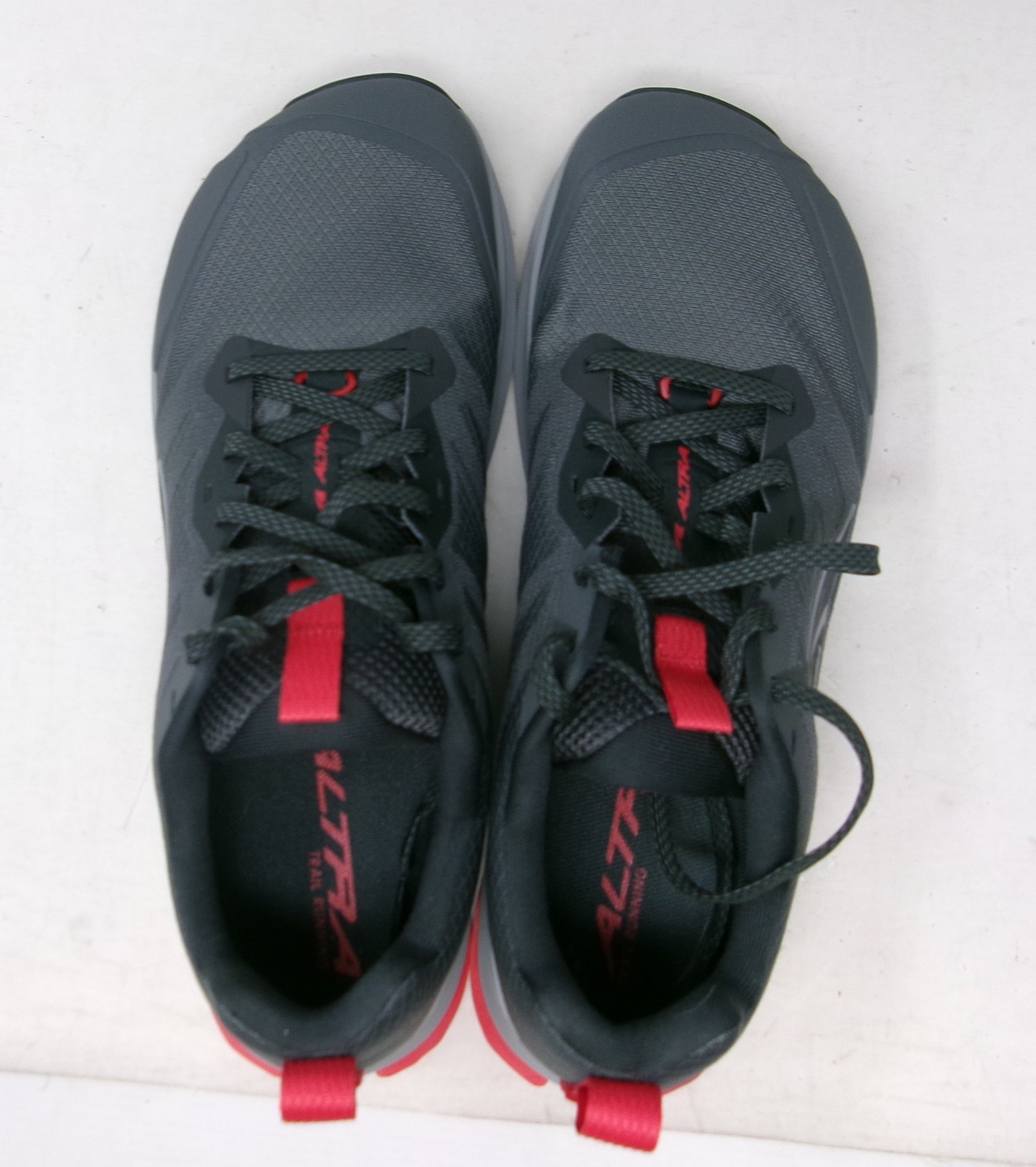 Altra Men’s Lone Peak 9 Sneaker Dark Shadow 11.5US GENTLY USED