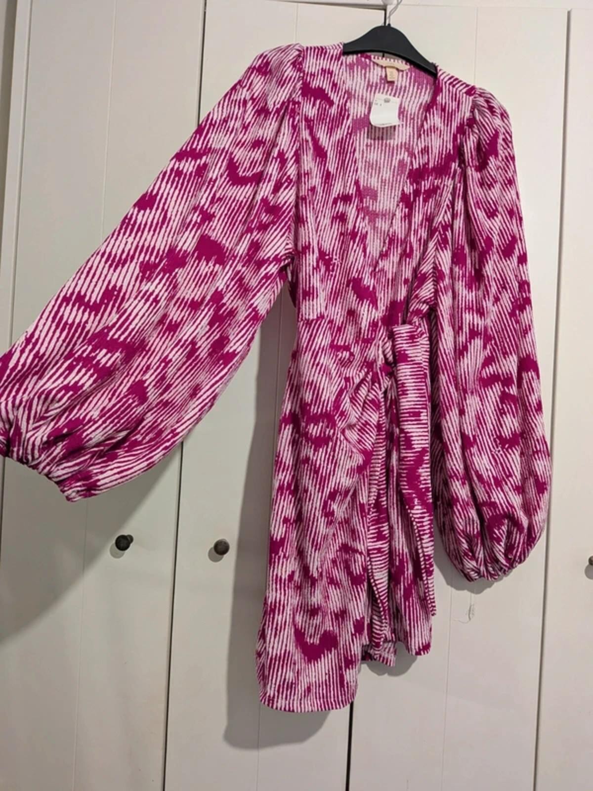 Brand New H&M Wrap Dress Size Small Pink White Summer Holiday
