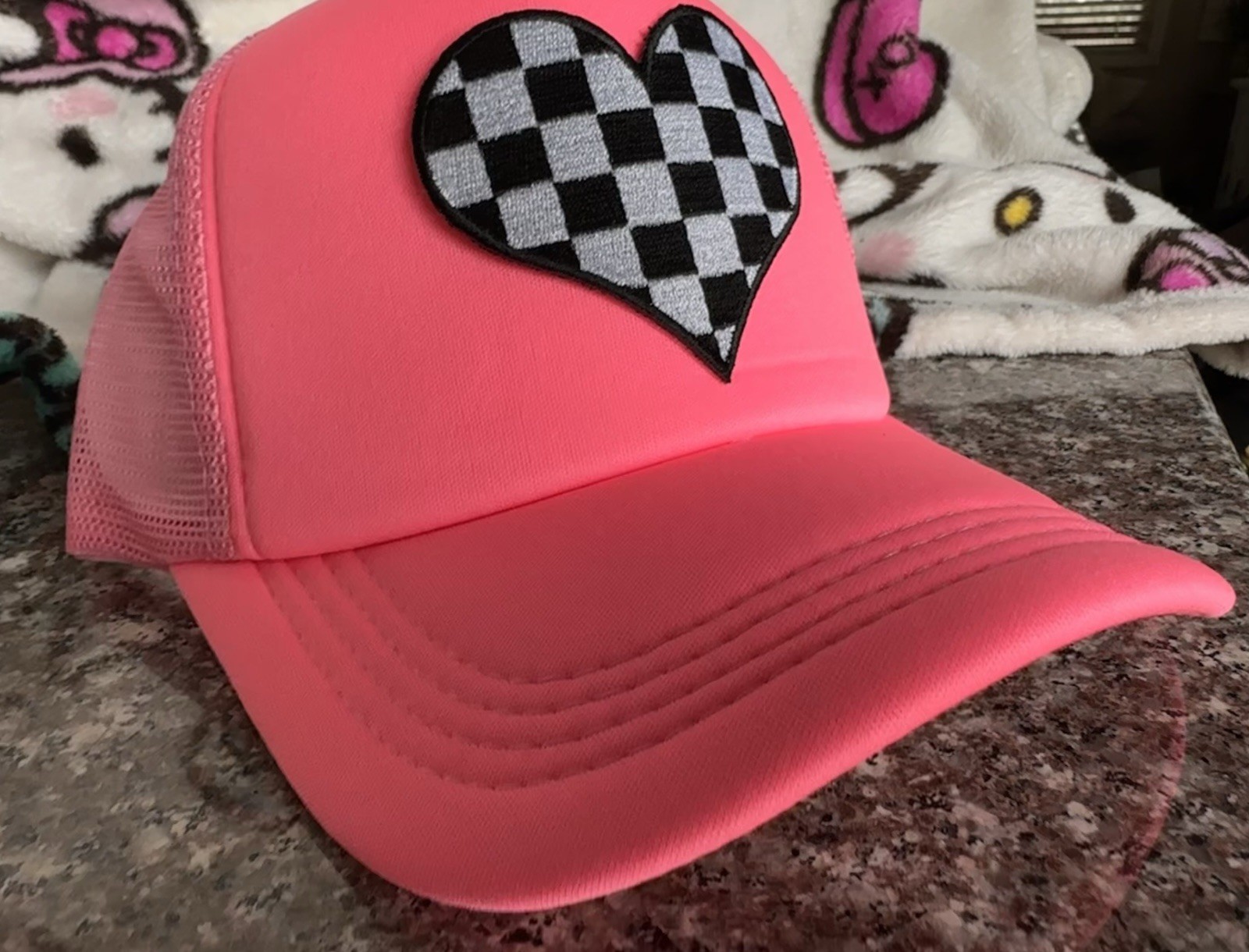 Hot PINK Checkered Heart Hat Foam Mesh Baseball Cap Snapback Hats Caps Retro