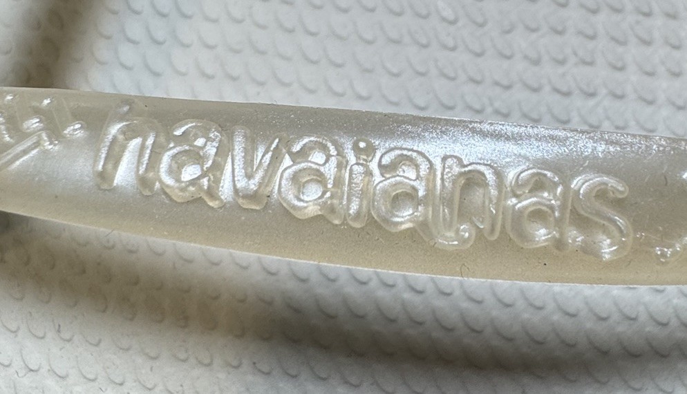 Havaianas Slim Women’s Flip Flops White Pearl Size 9/10 Brazil 39/40 NWT
