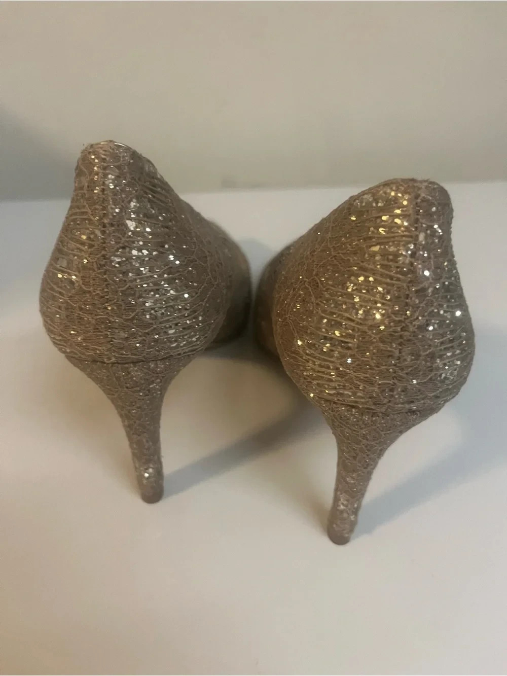 L.K. Bennett Gold Metallic Pointed Toe Heel Women’s SZ 40/9US. 3.5in heel NWOT