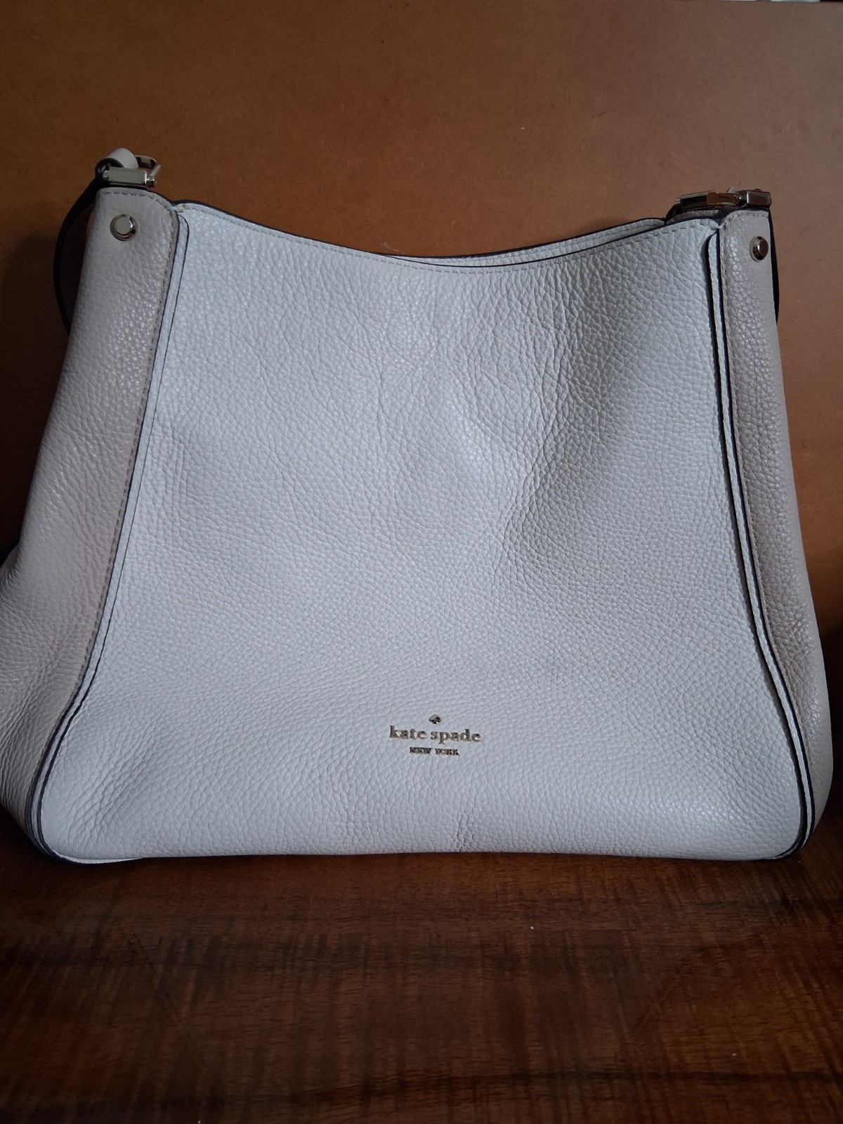 Kate Spade New York Beige Pebbled Shoulder Bag Magnetic Closure Lined Pockets