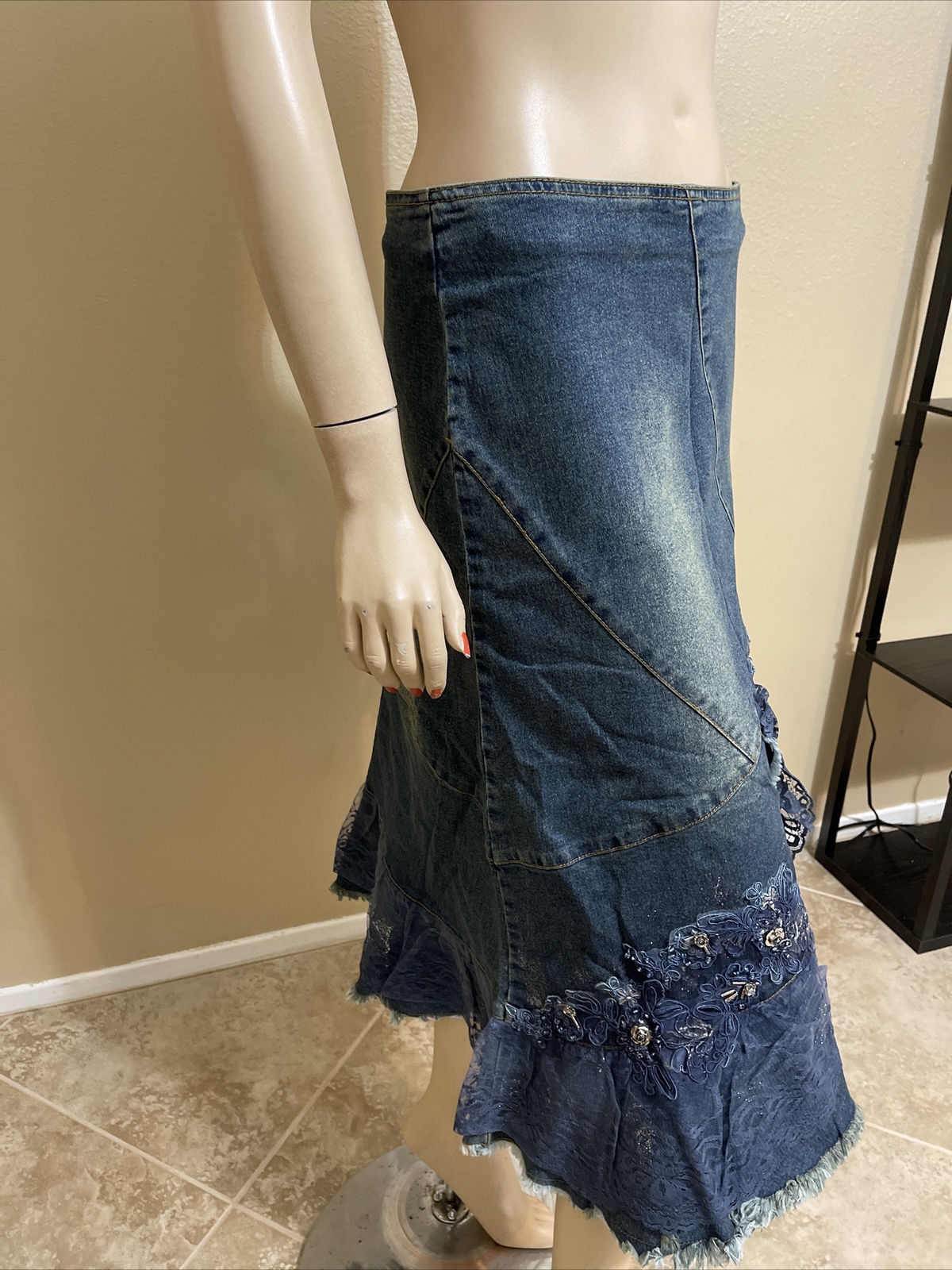 Women’s Blue Denim Cotton Casual Bead Embroidered Boho Size L(8-10) Skirt 9019